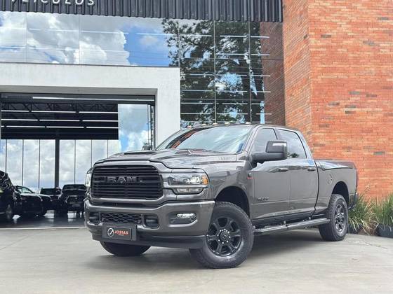 RAM 3500 6.7 I6 TURBO DIESEL LARAMIE NIGHT EDITION CD 4X4 AUTOMÁTICO RAM 3500 6.7 I6 TURBO DIESEL LARAMIE NIGHT EDITION CD 4X4 AUTOMÁTICO